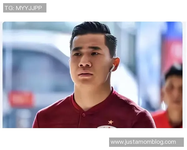 奋进2026陈彬彬正式加盟辽宁铁人足球俱乐部开启新征程 奋进2026陈彬彬正式加盟辽宁铁人足球俱乐部开启新征程